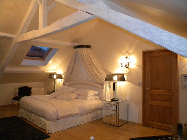 Imagen de la habitación del Hotel Domaine Chateau Du Faucon. Foto 14