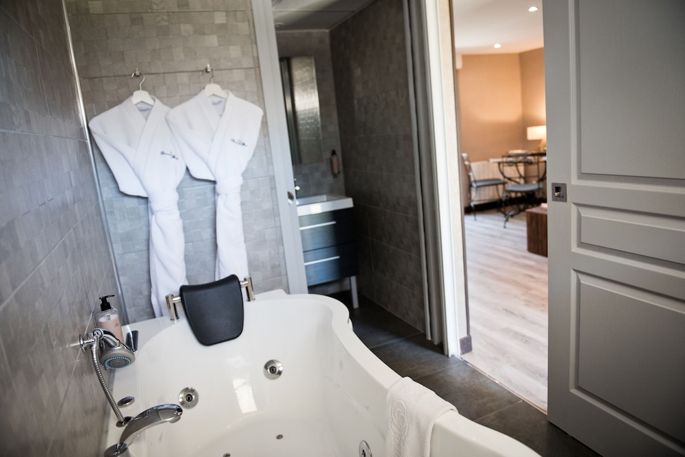 Imagen de la habitación del Hotel Domaine De Barive. Foto 16