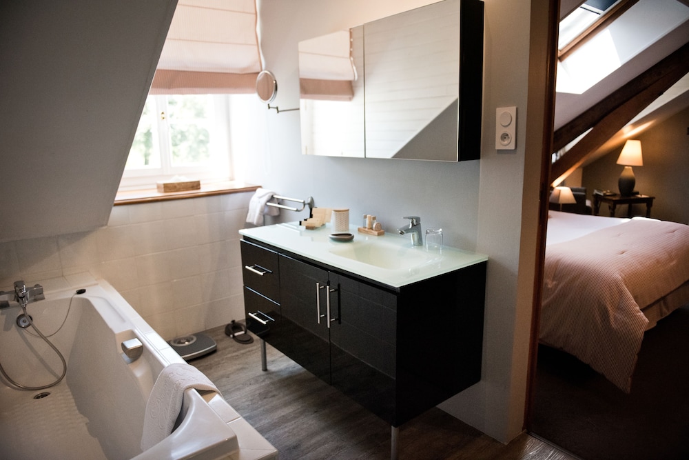 Imagen de la habitación del Hotel Domaine De Barive. Foto 17