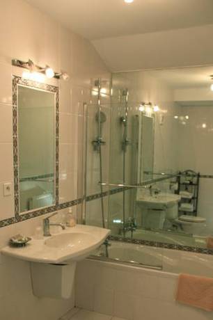 Imagen de la habitación del Hotel Domaine De Bodeuc. Foto 13