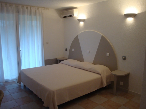 Imagen de la habitación del Hotel Domaine De Caranella. Foto 10