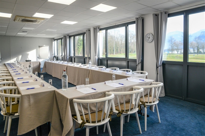 Imagen de los interiores del Hotel Domaine De Charmeil. Foto 17