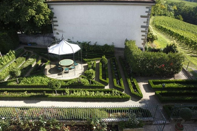 Imagen de los exteriores del Hotel Domaine De Chateauvieux. Foto 10