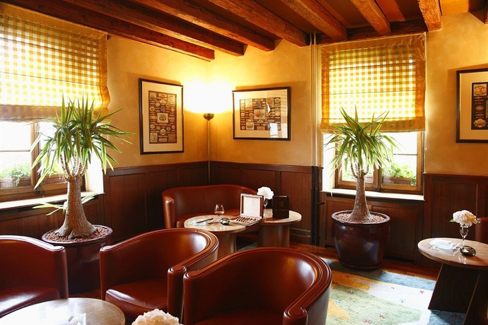 Imagen de los interiores del Hotel Domaine De Chateauvieux. Foto 13