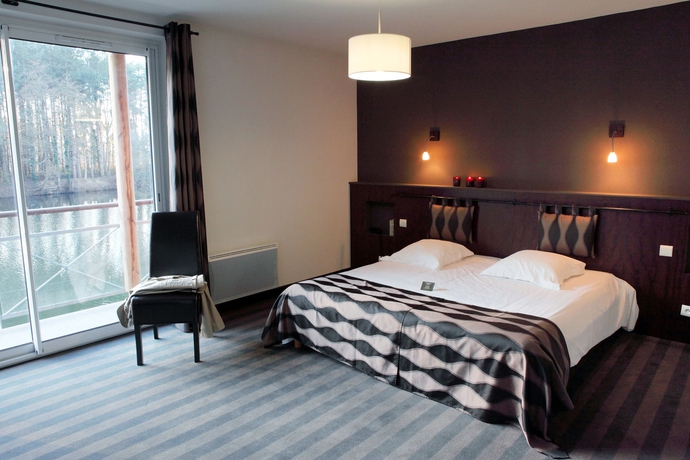 Imagen de la habitación del Hotel Domaine De Cicé-blossac. Foto 2