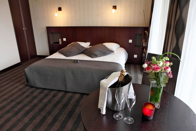 Imagen de la habitación del Hotel Domaine De Cicé-blossac. Foto 5