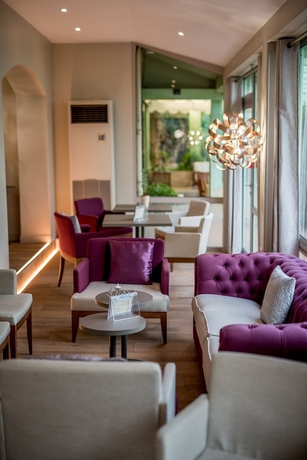 Imagen del bar/restaurante del Hotel Domaine De Fompeyre. Foto 2