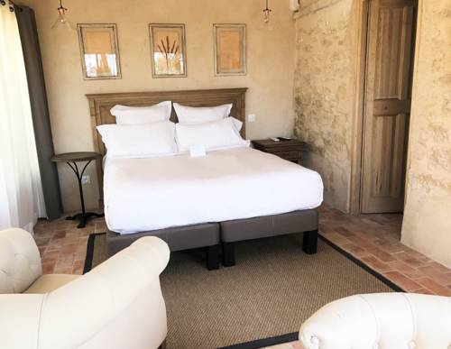 Imagen de la habitación del Hotel Domaine De Fontenille. Foto 5