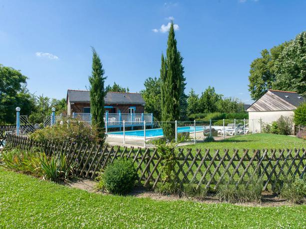 Imagen de la piscina del Hotel Domaine De La Blairie. Foto 11