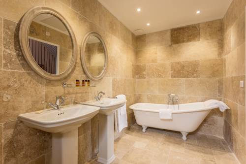 Imagen de la habitación del Hotel Domaine De La Groirie - Le Mans. Foto 14