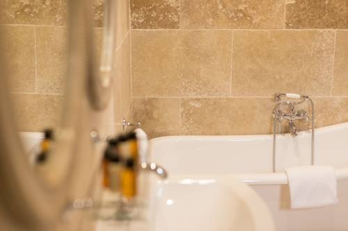 Imagen de la habitación del Hotel Domaine De La Groirie - Le Mans. Foto 16