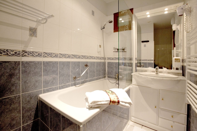 Imagen de la habitación del Hotel Domaine De La Rhonie. Foto 5