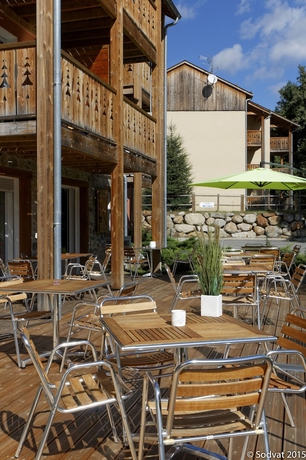 Imagen del bar/restaurante del Hotel Domaine De La Vallée D'ax. Foto 2