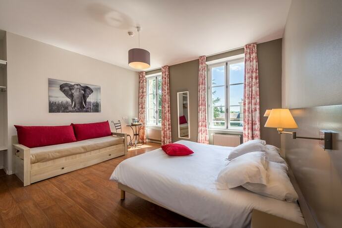 Imagen de la habitación del Hotel Domaine De Roiffé. Foto 15