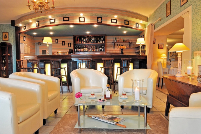 Imagen de los interiores del Hotel Domaine De Roullet. Foto 14