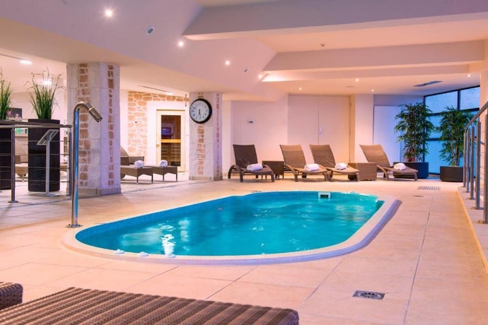 Imagen de la piscina del Hotel Domaine De Saint Clair. Foto 17