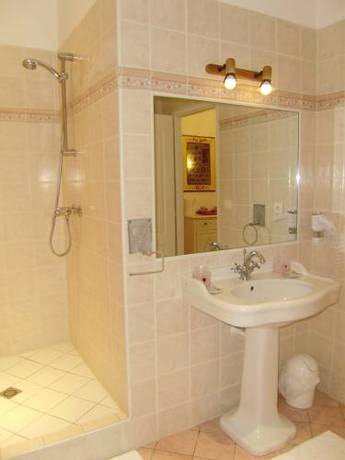 Imagen de la habitación del Hotel Domaine Des Chais. Foto 7