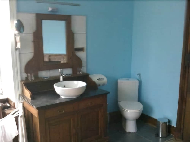 Imagen de la habitación del Hotel Domaine Du Château De La Neuville. Foto 5