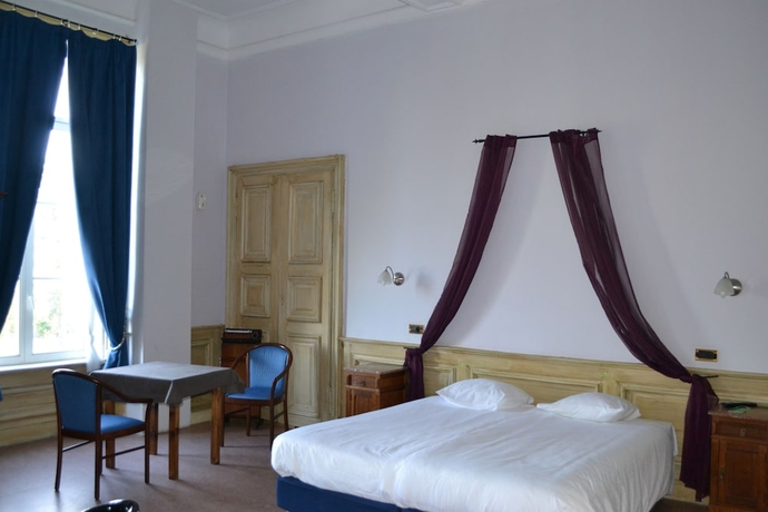 Imagen de la habitación del Hotel Domaine Du Château De La Neuville. Foto 10