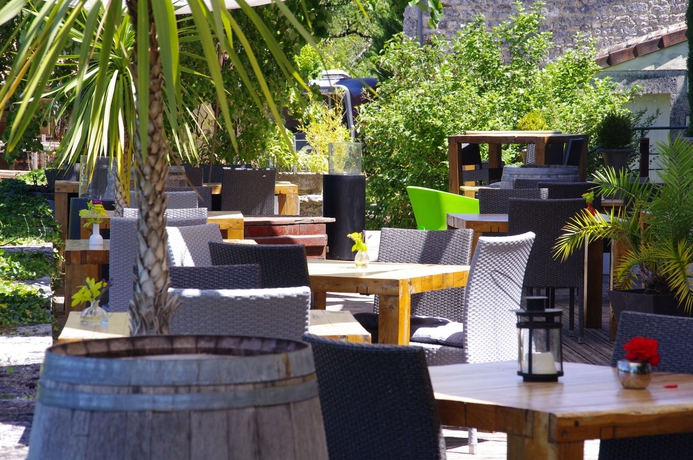 Imagen del bar/restaurante del Hotel Domaine Du Châtelard. Foto 3