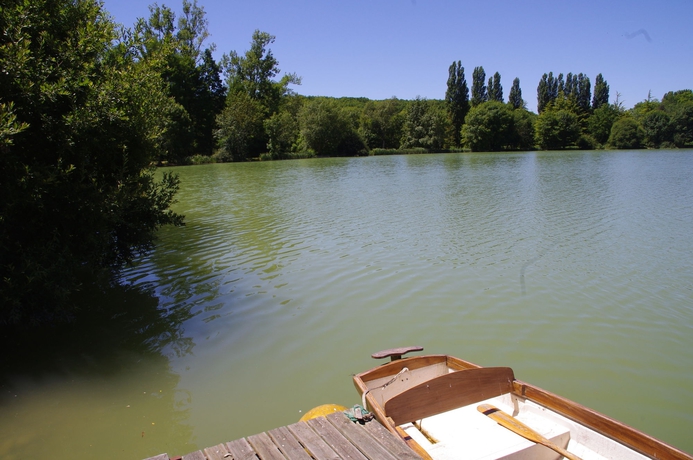 Imagen de los exteriores del Hotel Domaine Du Châtelard. Foto 12