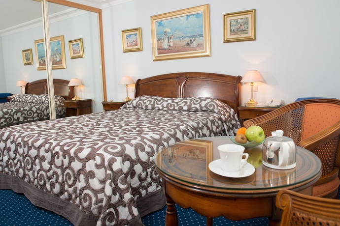 Imagen de la habitación del Hotel Domaine Du Limonay, The Originals Collection. Foto 10