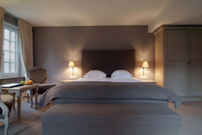 Imagen de la habitación del Hotel Domaine La Butte Aux Bois. Foto 3