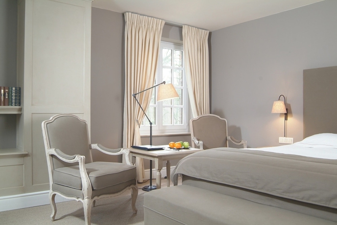 Imagen de la habitación del Hotel Domaine La Butte Aux Bois. Foto 8