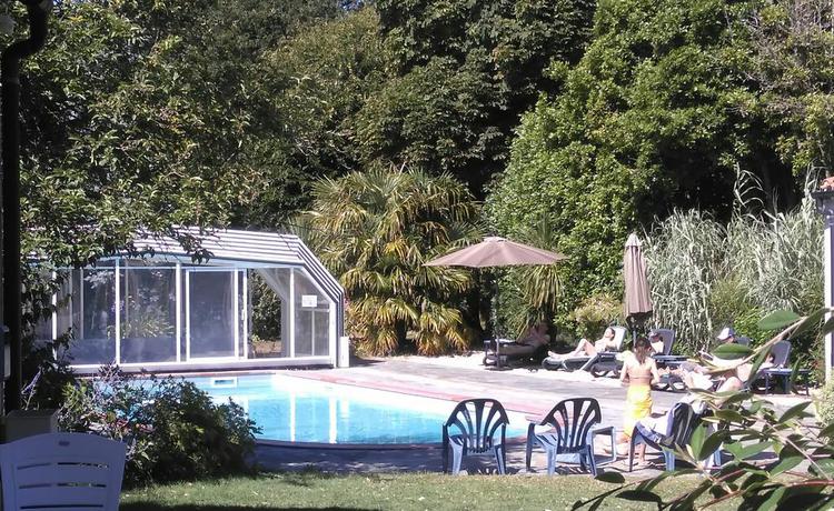 Imagen de los exteriores del Hotel Domaine Le Martinet, The Originals Relais (relais Du Silence). Foto 7
