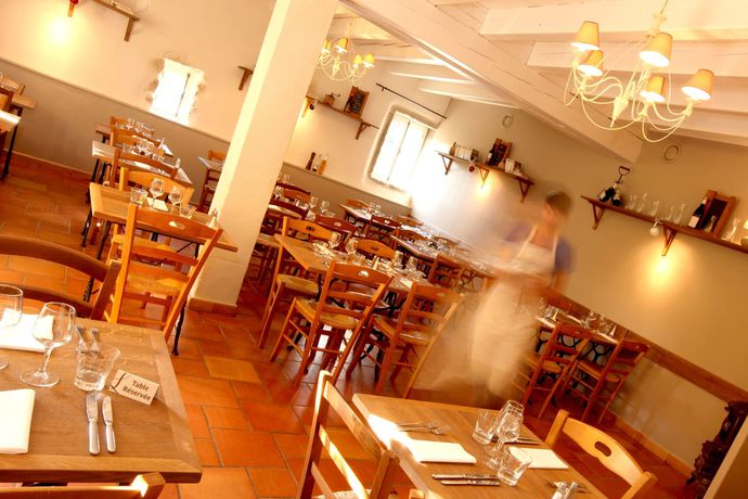 Imagen del bar/restaurante del Hotel Domaine Les Méjeonnes. Foto 3