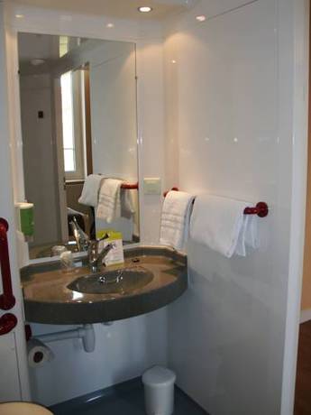 Imagen de la habitación del Hotel Domaine Lyon Saint Joseph. Foto 7