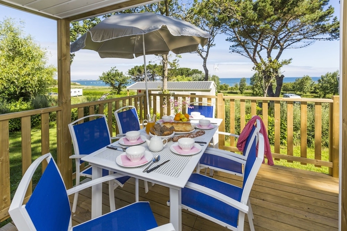 Imagen de la habitación del Hotel Domaine R&eacute;sidentiel de Plein Air Odalys Le Port de la Chaine. Foto 11