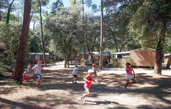 Imagen general del Hotel Domaine Résidentiel de Plein Air Odalys Monplaisir. Foto 4