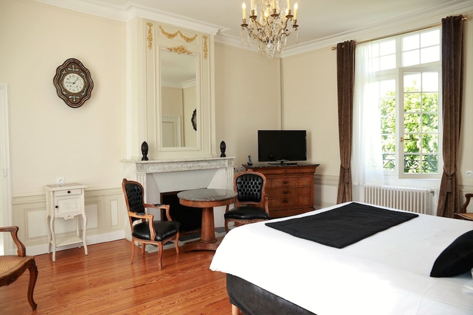 Imagen de la habitación del Hotel Domaine de Bayeux. Foto 5