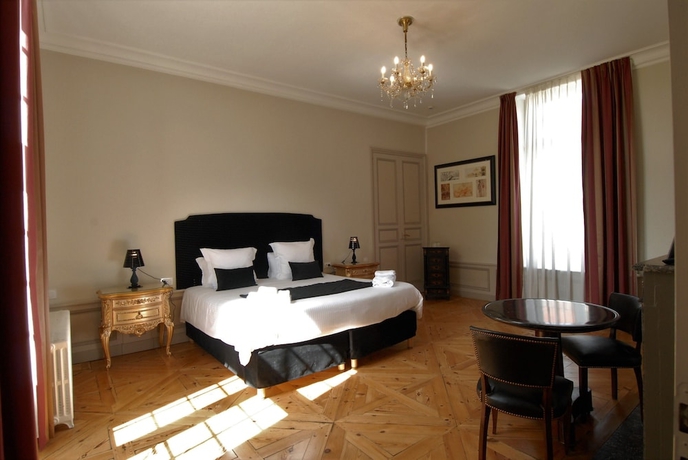Imagen de la habitación del Hotel Domaine de Bayeux. Foto 14