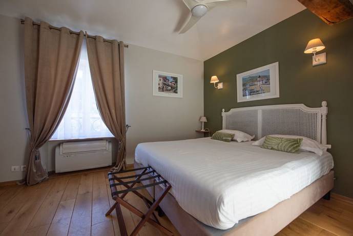 Imagen de la habitación del Hotel Domaine de Larchey. Foto 11