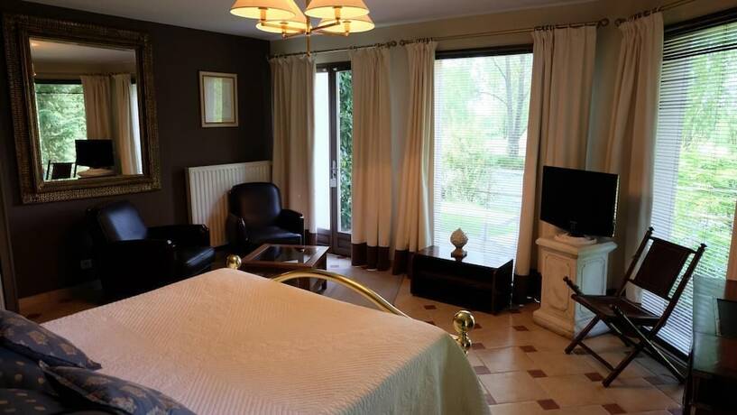 Imagen de la habitación del Hotel Domaine de l\'Arbrelle. Foto 15
