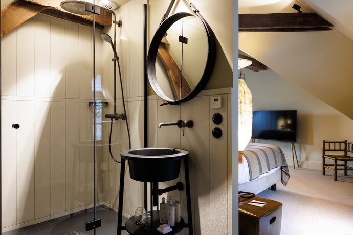 Imagen de la habitación del Hotel Domaine deLocgu&eacute;nol&eacute;. Foto 15