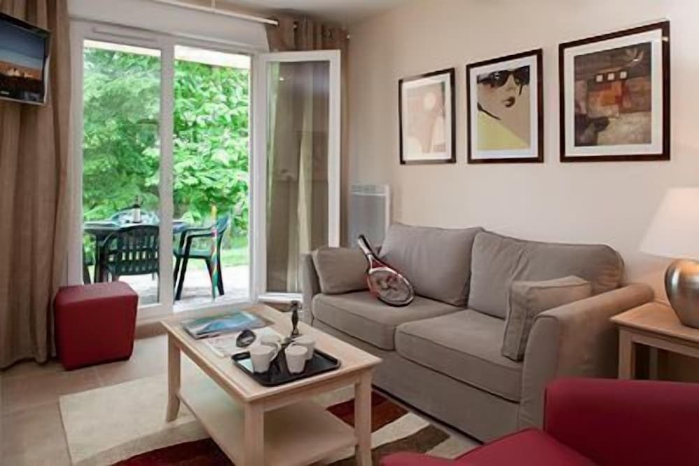 Imagen de la habitación del Hotel Domaine des Roches. Foto 17