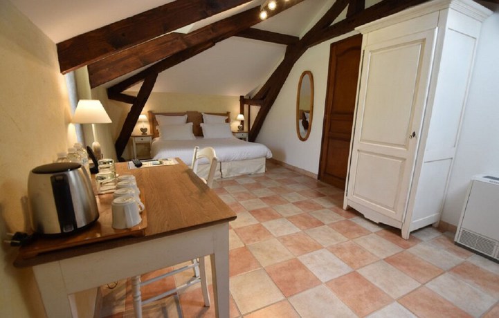 Imagen de la habitación del Hotel Domaine du Ch&acirc;teau de Monrecour &ndash; H&ocirc;tel et Restaurant. Foto 3