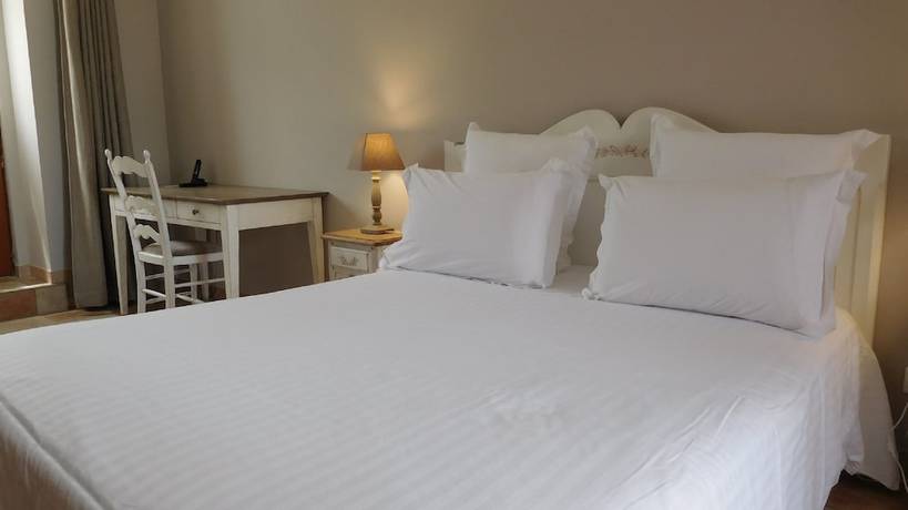 Imagen de la habitación del Hotel Domaine du Ch&acirc;teau de Monrecour &ndash; H&ocirc;tel et Restaurant. Foto 6