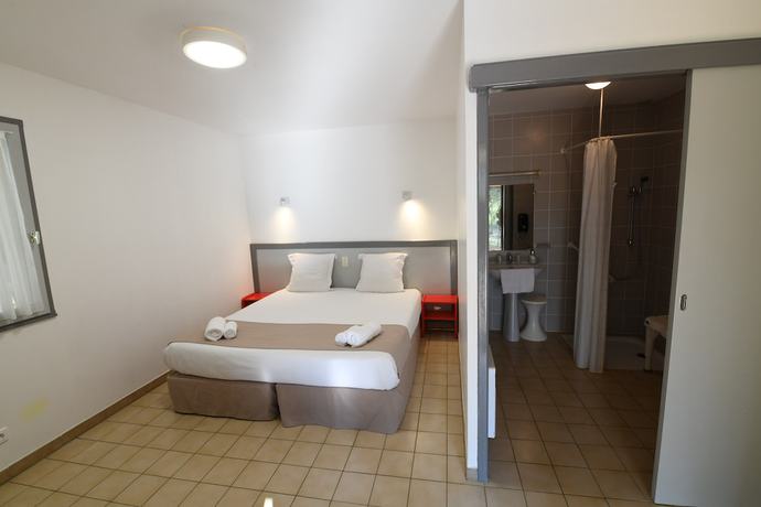 Imagen de la habitación del Hotel Domaine du Cros d'Auzon. Foto 2