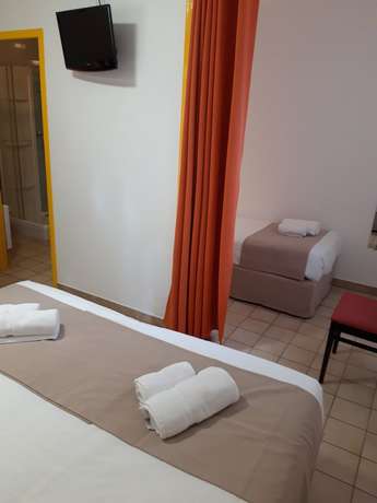 Imagen de la habitación del Hotel Domaine du Cros d'Auzon. Foto 4