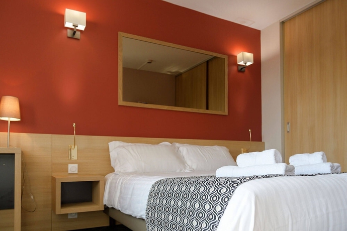 Imagen de la habitación del Hotel Domaine du Golf Country Club de Bigorre. Foto 11