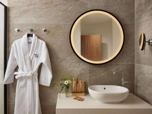 Imagen de la habitación del Hotel Domaine du Liziec - Vannes MGallery Collection. Foto 19