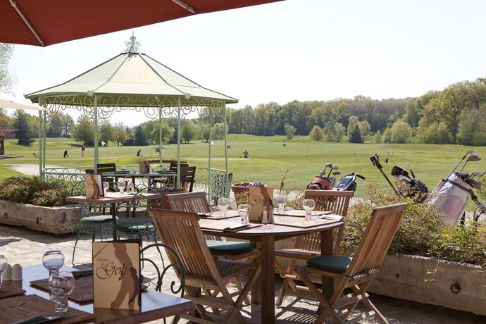 Imagen del bar/restaurante del Hotel Domaine et Golf du Roncemay. Foto 4