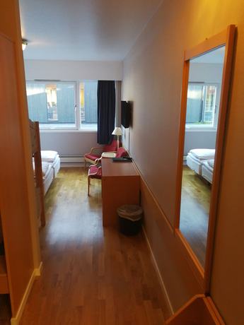 Imagen de la habitación del Hotel Domb&aring;s. Foto 5