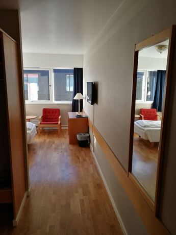Imagen de la habitación del Hotel Domb&aring;s. Foto 13