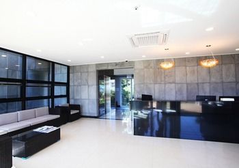 Imagen de los interiores del Hotel Dombe Resort. Foto 12