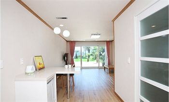 Imagen de la habitación del Hotel Dombe Resort. Foto 7